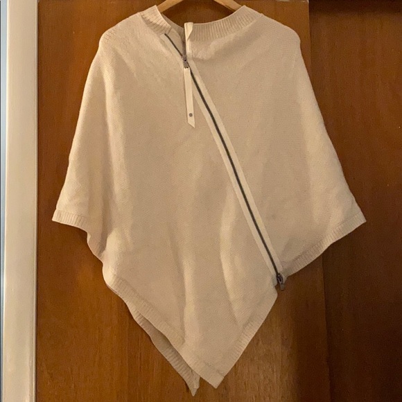 lululemon athletica Tops - Asymmetrical Lululemon sweater zipper poncho EUC